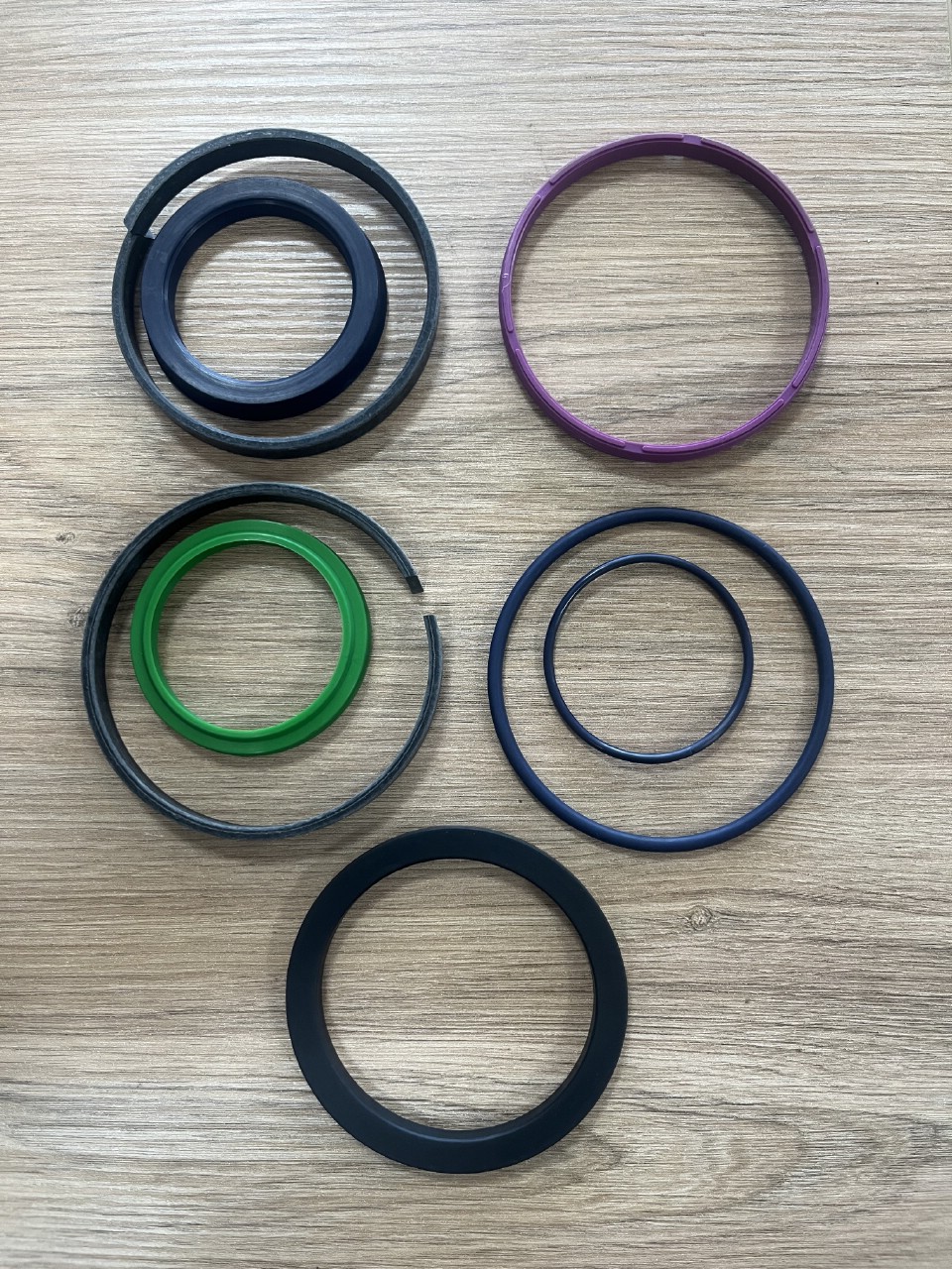 Ремкомплект гидроцилиндра подъема передней стрелы 991/20009 MULTI